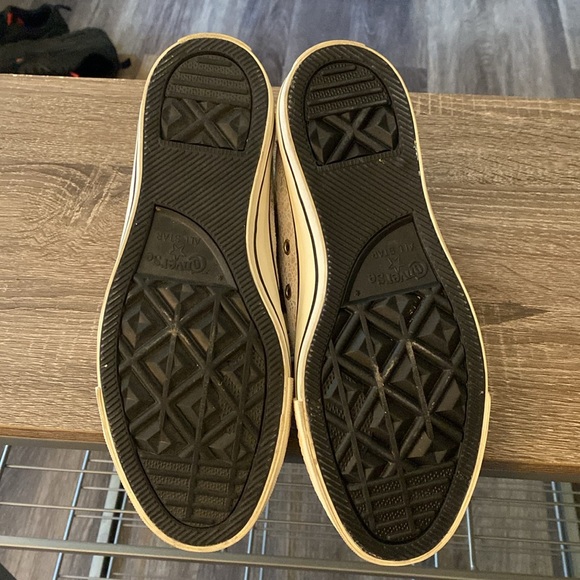 Women’s Converse All Star Ivory metallic high tops 7.5 - Picture 5 of 7